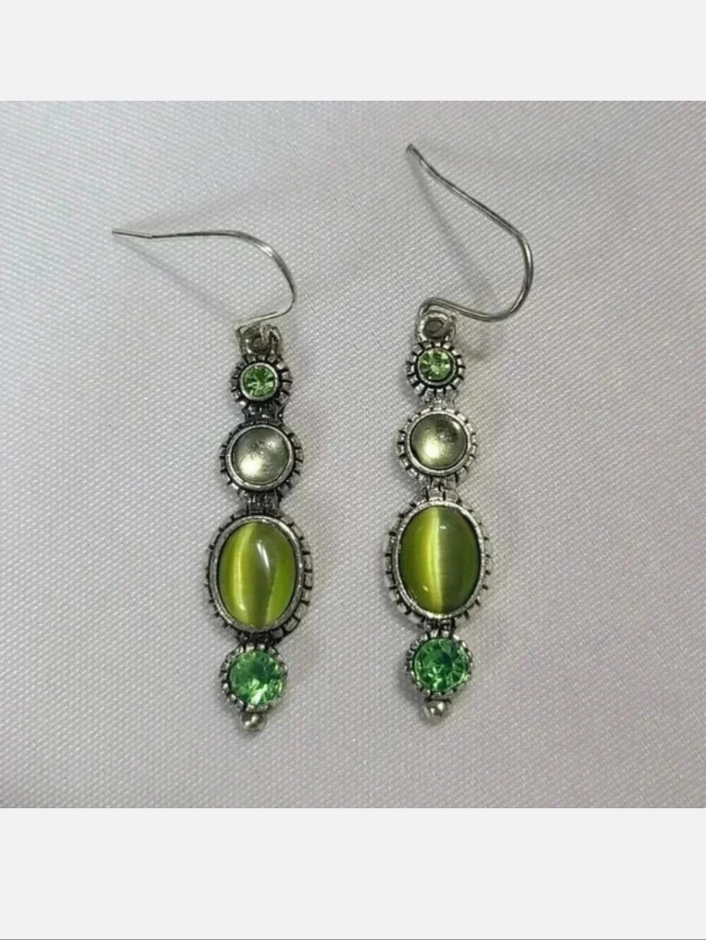 Vintage Lime Green Cat Eye Stone Sliver Dangle Earrings - Picture 7 of 12